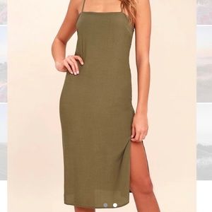 Lulu’s olive green midi dress with slit